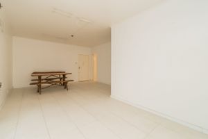 Image 4 - 204924