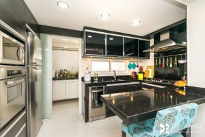 Image 22 - 204956