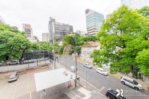 Image 11 - 205000