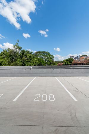 Image 19 - 205026
