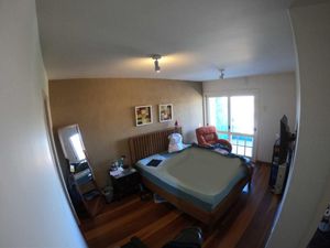 Image 8 - 205052
