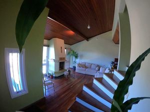 Image 3 - 205052
