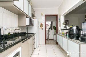 Image 17 - 205082