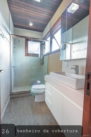 Image 31 - 205130