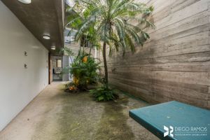 Image 6 - 205252