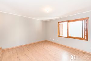 Image 14 - 205273