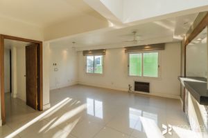 Image 3 - 205284