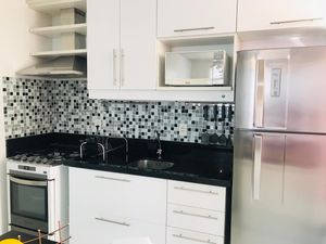 Image 3 - 205305