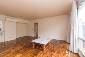 Image 4 - 205336
