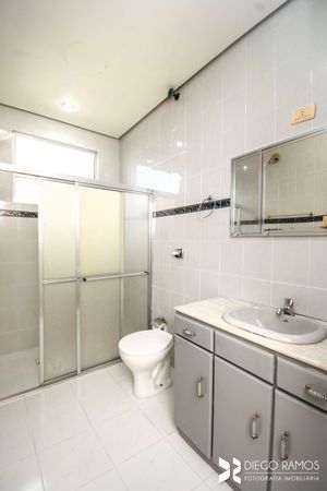 Image 33 - 205376