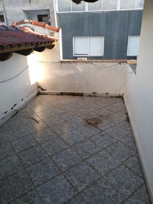 Image 21 - 205377