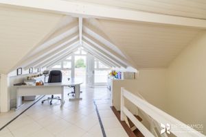 Image 34 - 205423