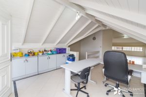 Image 37 - 205423