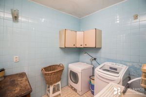 Image 37 - 205449