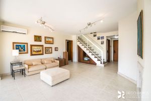 Image 4 - 205482