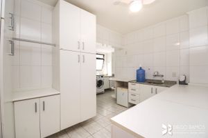 Image 40 - 205482