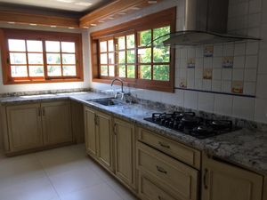 Image 20 - 205522