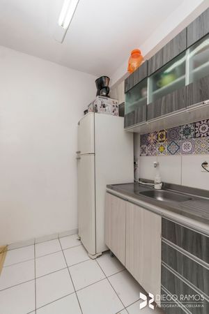 Image 19 - 205614