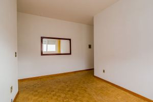 Image 3 - 205615