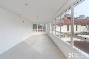 Image 5 - 205635