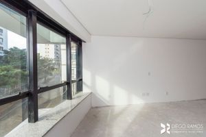 Image 11 - 205637