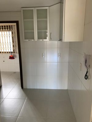 Image 8 - 205699