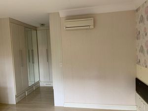 Image 17 - 205699