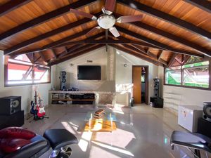Image 33 - 205722