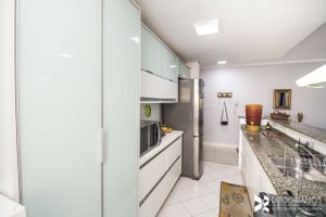 Image 28 - 205746