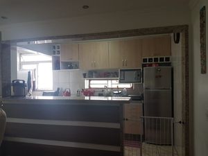 Image 17 - 205759