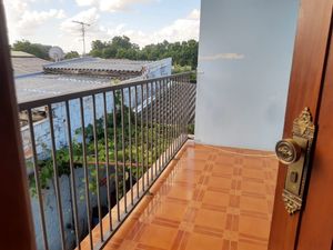Image 14 - 205799