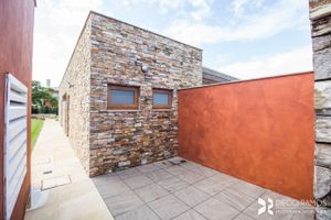 Image 169 - 205823