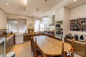 Image 36 - 205833