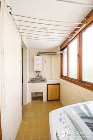 Image 33 - 205855