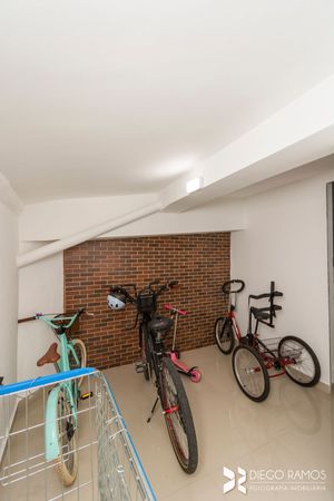Image 29 - 205865