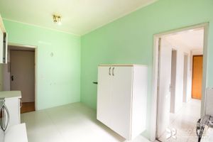 Image 21 - 205903