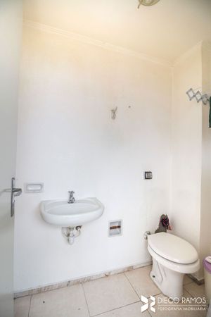 Image 30 - 205903