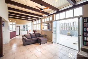 Image 34 - 205903