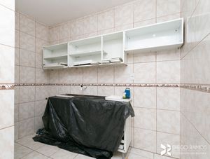 Image 37 - 205921