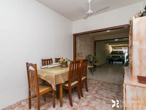 Image 44 - 205921