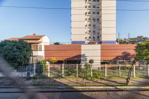 Image 8 - 205960