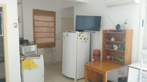 Image 4 - 205995
