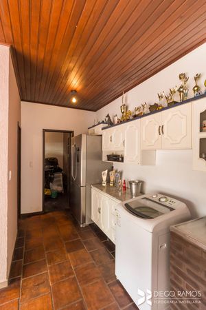 Image 33 - 206165