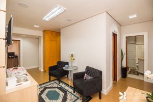 Image 33 - 206168