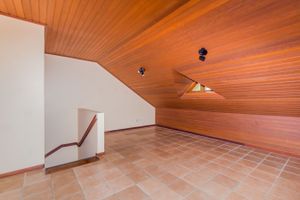 Image 41 - 206179