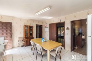 Image 33 - 206189