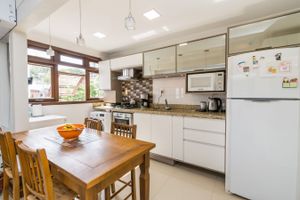 Image 35 - 206218