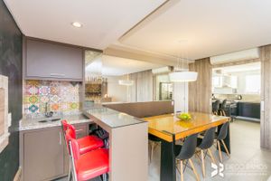Image 6 - 206409