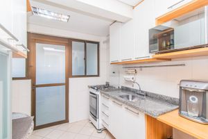 Image 16 - 206411