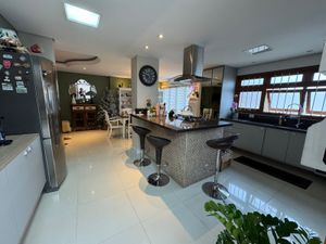 Image 11 - 206417